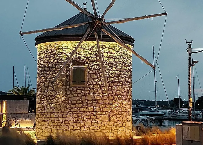 House Cador Vinkuran